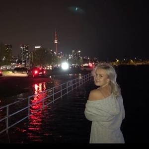 Meet your Posher, Carly